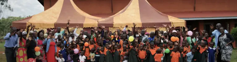 Häuser für Waisenkinder e.V. SiayaStories Header