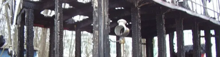 Wiederaufbau Pferdeomnibus nach Brandanschlag Header