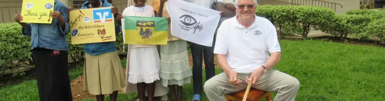 Augen-Hornhaut Transplantationen in Afrika für Afrikaner, ohne die sie erblinden würden Header