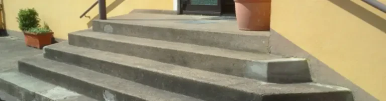 Senioren-, Kinderwagen-, bzw. behindertengerechter Zugang Gemeindehaus Header