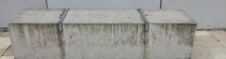 Schulhofbänke (neue Sitzfläche aus Holz) Header
