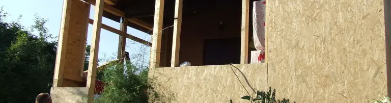 Bau einer Isolierstation für Basset Hounds in Ungarn Header