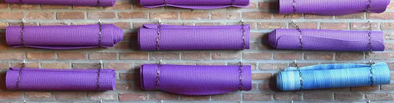 Yogamatten und eine Yoga-CD für unsere Grundschule Header